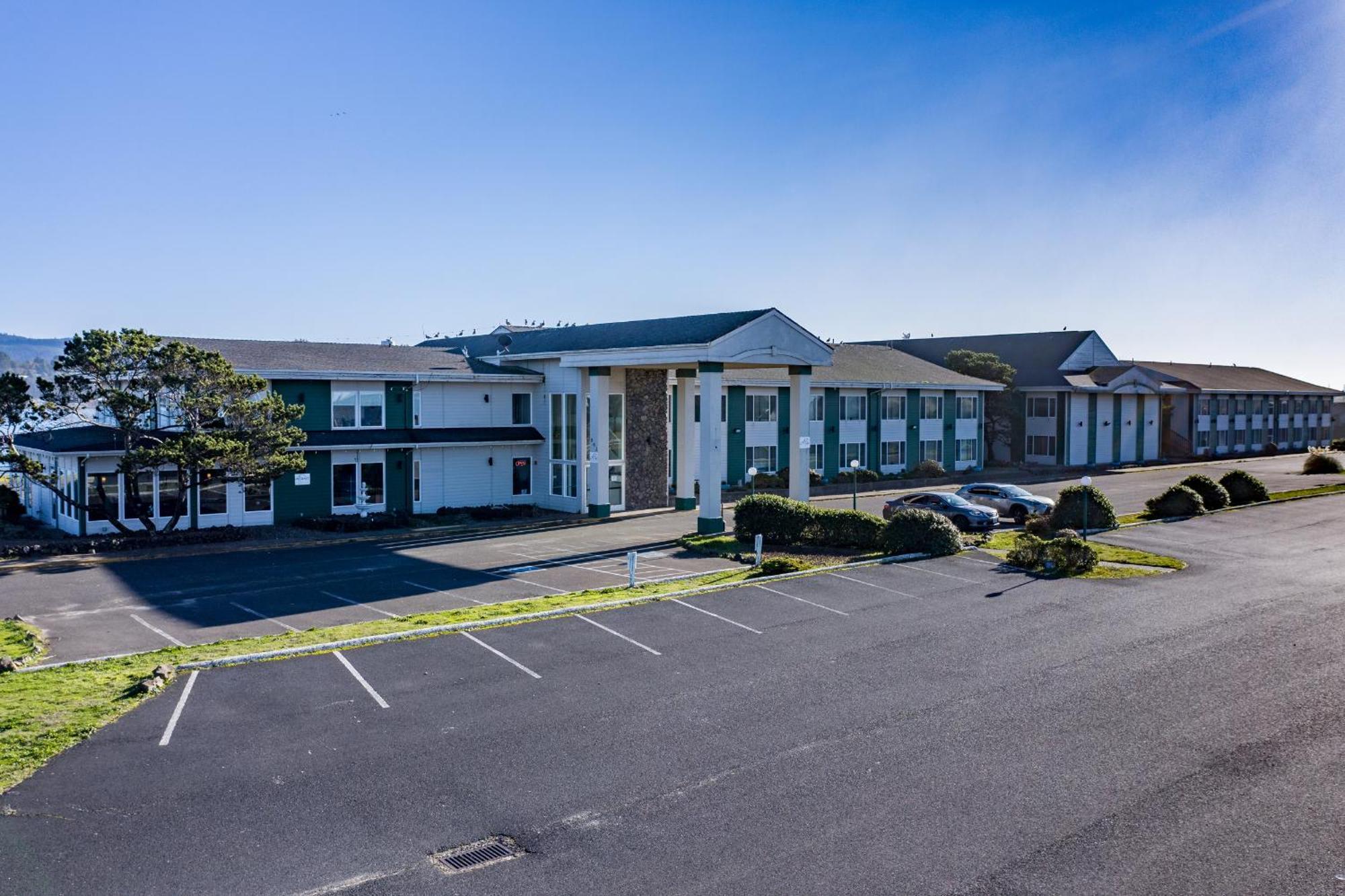 Alsi Resort Hotel Waldport Exterior photo