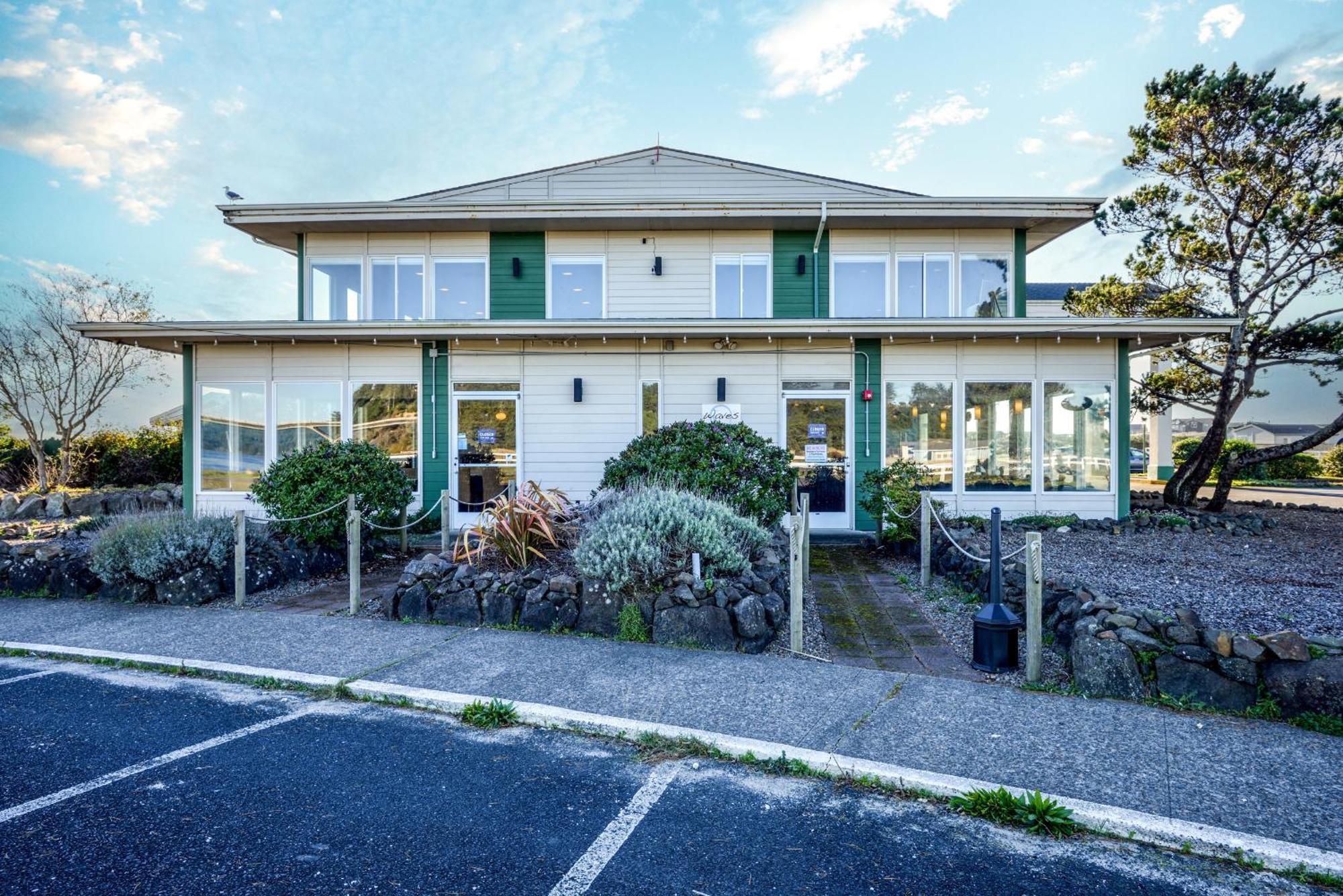 Alsi Resort Hotel Waldport Exterior photo